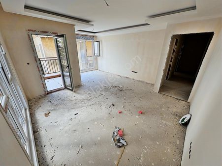 Yatırım'dan Çınar'da 2.kat Ayrı Mutfaklı Sıfır Köşe Balkonlu 2+1