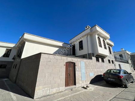 Sur Lalebeyde 2 Katlı 1+1 Satılık Müstakil Ev