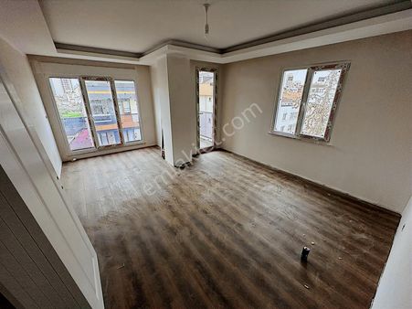 Yatırım'dan İdealtepe'de Yatırımlık Köşe Daire! Metroya 2dk 3+1