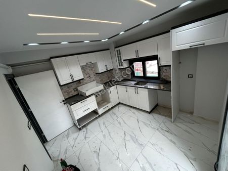 Turgutlu Satılık Şehitler Mah 4 Adet Sıfır Tek Daire Üzeri 1'2'3 Ve 4. Kat Asansörlü 3+1 120m2