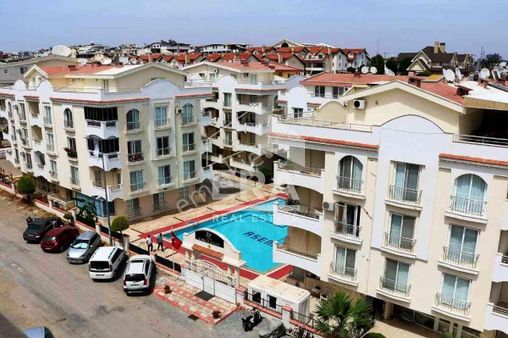 Efeler'de Havuzlu Sıte Içınde Kıralık 1+1 Daıre