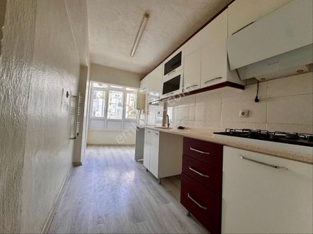 Acill Pars'tan Anavatan Cadde Yakını Bağımsız Orta Katta 3+1