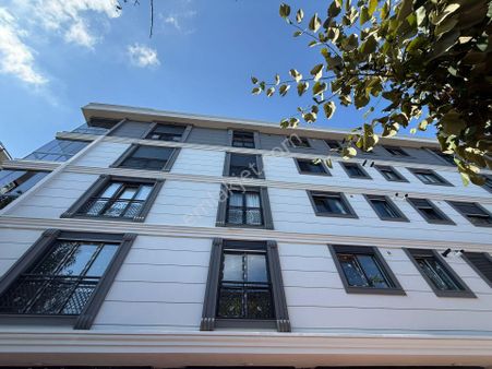 İstanbul House'dan Bahçelievler Merkezde 3+1 Ara Kat Sıfır 135m2