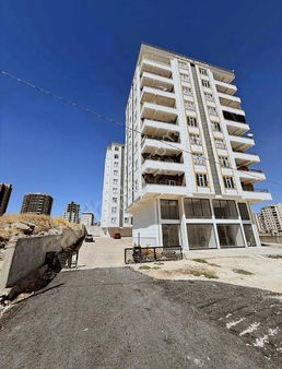 Burhan Kılınç'dan 2+1 Sıfır Geniş Ebeveyn Banyolu