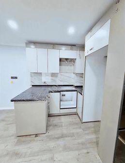 Ilıca Mahallesi'nde 1 + 1 Ara Kat Dairemiz Satılıktır Asansörlü