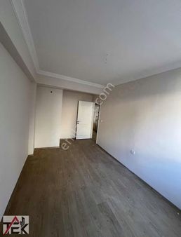 Bayraklı Şehir Hastanesi Karşısı 2+1 K.mutfak Geniş Kiralık