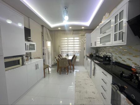 Tepe Gayrimenkul`den Beykent`te Merkezi Konumda 3+1 Lüks Daire