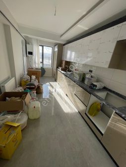 Yenikent Menderes Mah.de 3+1 Asansörlü Full Yapılı Bağımsız Satılık Daire