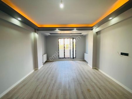 Güven'den Kapaklı'da Geniş Balkonlu İskanlı Satılık 2+1 Daire