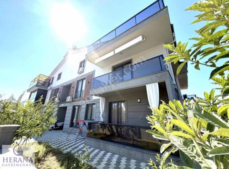 Foça'da Müstakil Girişli 2+1 Satılık Daire