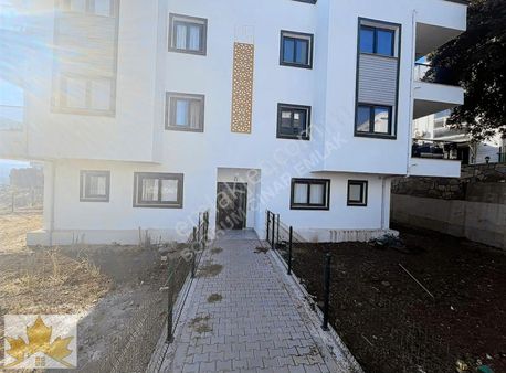 Çınar Emlaktan Mumcularda En Üst Kat 2+1 Balkonlu Daire