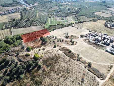 Kusadası Davutlarda 1804 M2 Imarlı Yatırıma Uygun Arsa