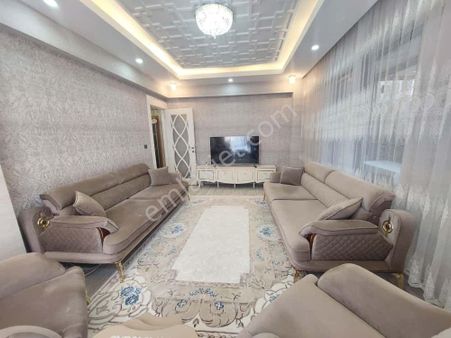 Emlak Diyarı'ndan Şahintepe'de 2+1 Satılık Daire