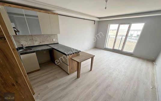 New Kent' Den Sıfır Katta 2+1 Amarikan Mutfak Yatırıma Uygun !!