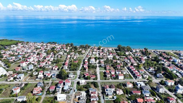 Çakırlar Sahilde Geniş Yola Cephe Villalık Arsa 315m