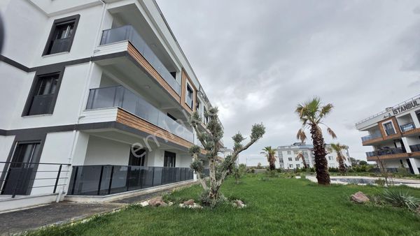 Ateş Emlak’tan Havuzlu Sitede Lüx 1+1 Satılık Efsane Daire