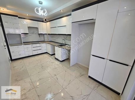 *genç Grup* Çamlıca Mah Birlik Cad Yakını Yerden Isıtma Lüx 3+1