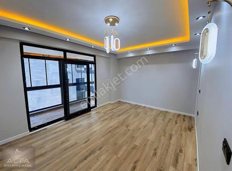 Çamlıca Mah. Ayrık Nizam Özel Garajlı 3+1 Daire