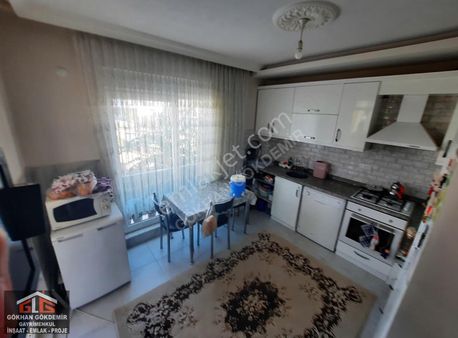 Erenköy Mahallesinde 2+1 1. Kat Çift Balkonlu Doğalgazlı Daire