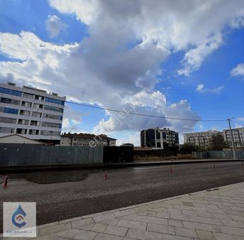 Çelebioğlun'dan Gökdemir Plaza Da Issıkgöl Cad.üstü Satılık Ofis