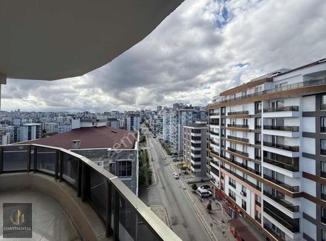 Fatih Caddesinde Deniz Manzaralı Sıfır 3+1 Daire