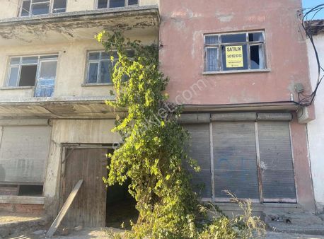 Köprülü Merkezde Altta 2 Dükkan Üstte 2 Daire