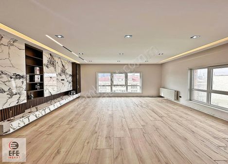 Beylidüzü Efe'den Aile Oturumuna Uygun Güvenlikli Site İçi 2+1