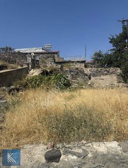 Yukarı Talas'ta Müstakil Ev Ve Bahçesi