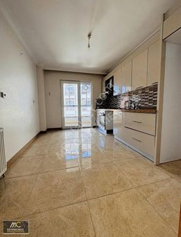 Mc'den Hastahane.adliye.diş Hastanesinin Dibinde 150m²3+1 Arakat