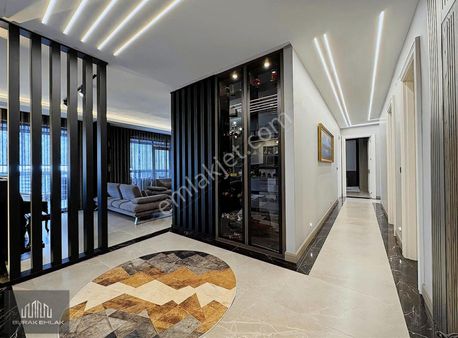 Burak'tan Bulvarda Özel Tasarım, Yüzme Havuzlu 270m² Premıum 5+1