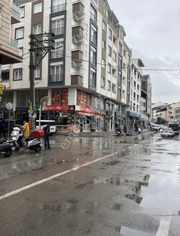 Cumhuriyet Mah. Cumhuriyet Cad.yüksek Giriş Dükkan