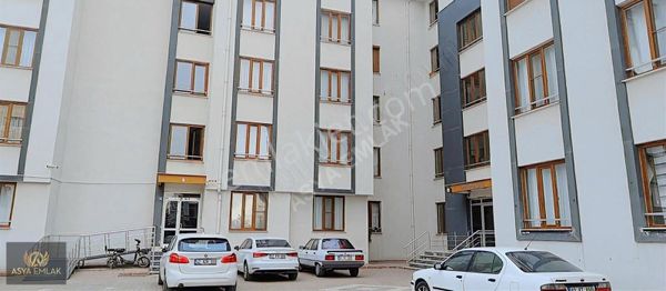 Asya Emlak'tan Ulubatlıhasan Mahallesinde 3+1 Satılık Daire