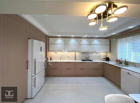 Demirler'den Gerzele'de Lüx İşçilikli Fırsat 3+1 Satılık Daire