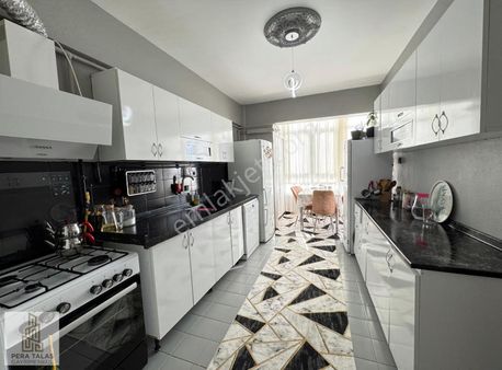 Emsalsiz İçerisi A'dan Z'ye Yapılı Kınaş Dairesi Hasarsız