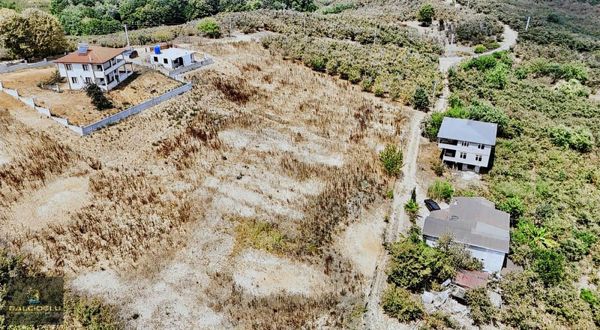Balcıoğlundan Satılk Kadıköyde Deniz Manzaralı 920m2 İmarlı Arsa