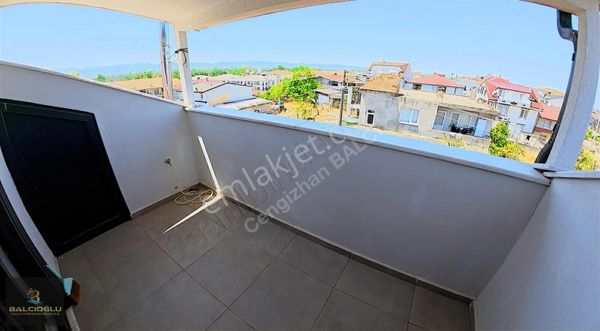 Balcıoğlundan Satılık Tam Müstakil 350 M2 Arsa İçnde 6+1 Triblex