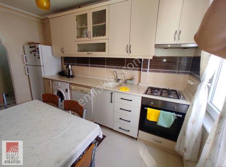 Güzeloba'da Ayrı Mutfaklı Eşyalı 2+1 Daire