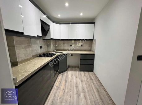 Yetki Cadde'den Havuzlu Otoparklı 3+1 Geniş M2 Sıfır Dubleks