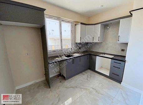 Rw Tersis'den Kırklarsırtı Mahallesinde Kiralık Daire