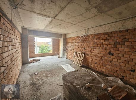 Altınova'da Satılık 1+1 Sıfır Daire