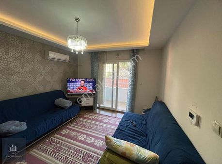 Belediye Evlerinde 1+1 Satılık Geniş Ferah Bir Daire