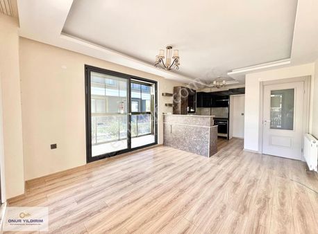 Sadece Onur Yıldırımdan İkizçayda K. Otoparklı Geniş M2 1+1