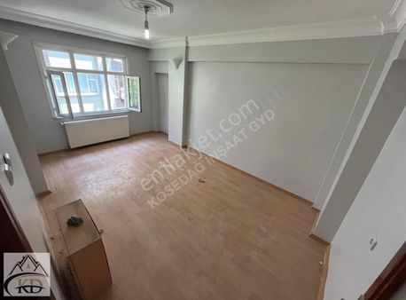 Kösedağ İnş. Tramvayın Dibinde Satılık 2+1 105m2 3.kat