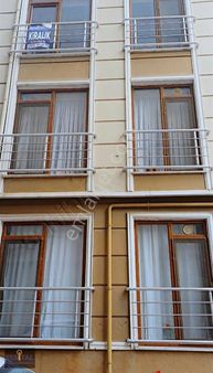 Troya Caddesinde 1+1 60 M2 Balkonlu