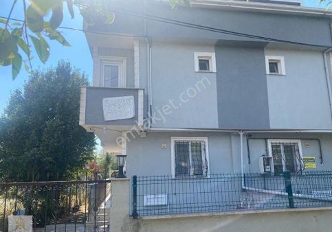 Kazan Emlaktan Acil Satılık Tripleks Villa