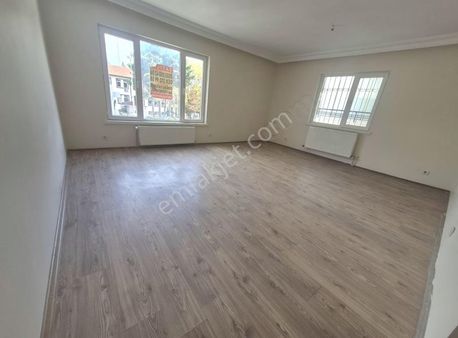 Boş Sıfır Ayarında 4+1 150 M2 Muhteşem Satılık Daire