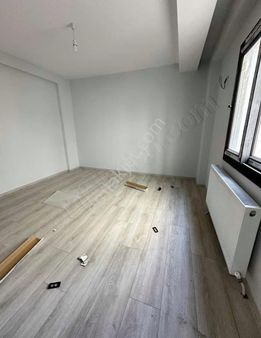 1+1 Zemin Kat Gazi Mah Dışardan Giriş