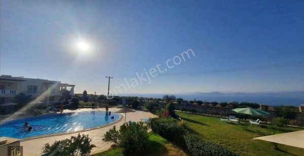 Elvan Özçelik'den Boğaziçi Flamingo Sitesi'nde Kiralık 2+1 Daire