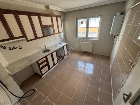 Torun^dan Malazgirt Mah.3+1 Geniş Ara Kat Kiralık Daire