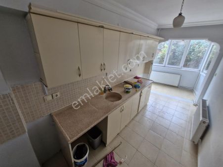Ön Emlak'tan Burhaniye Merkeze Yakın Kiralık Geniş 3+1 Daire!